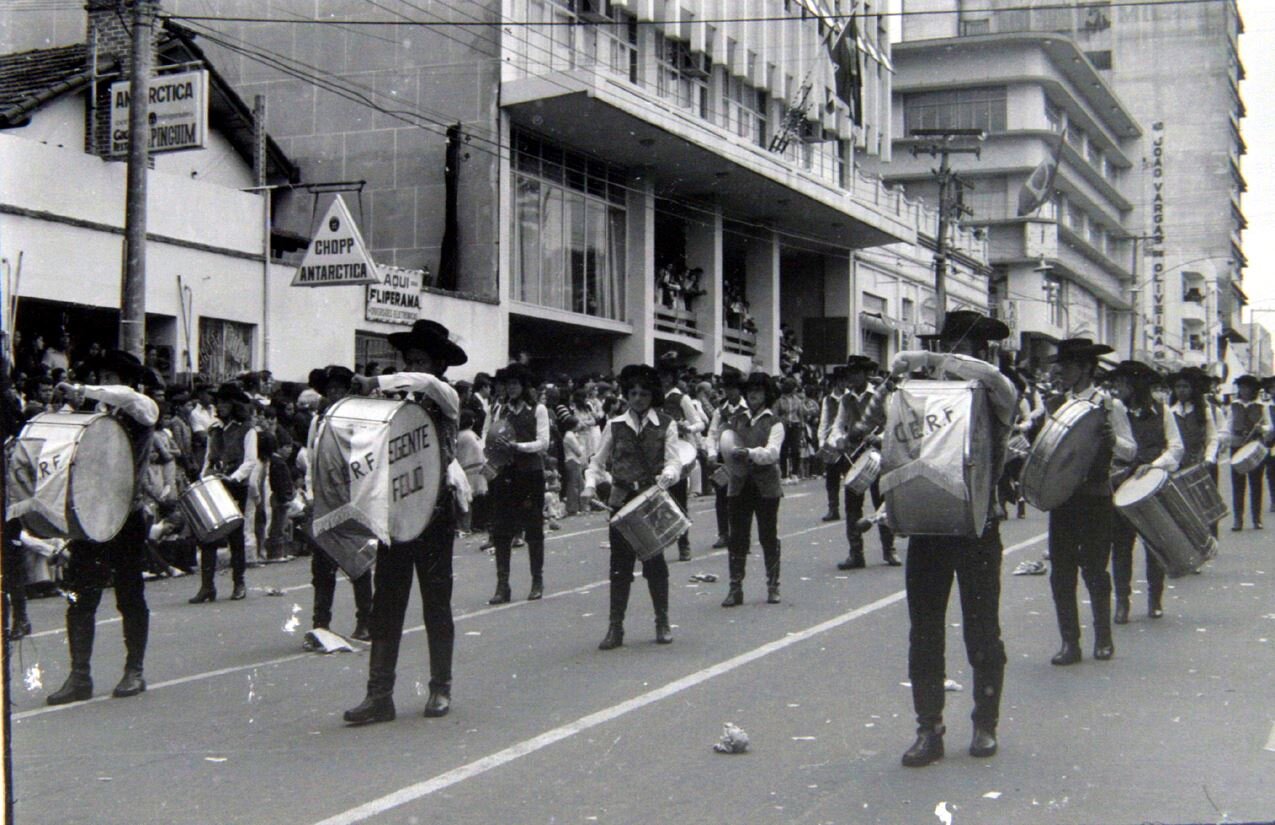 Desfile Cívico de aniversário de Ponta Grossa - Ano desconhecido