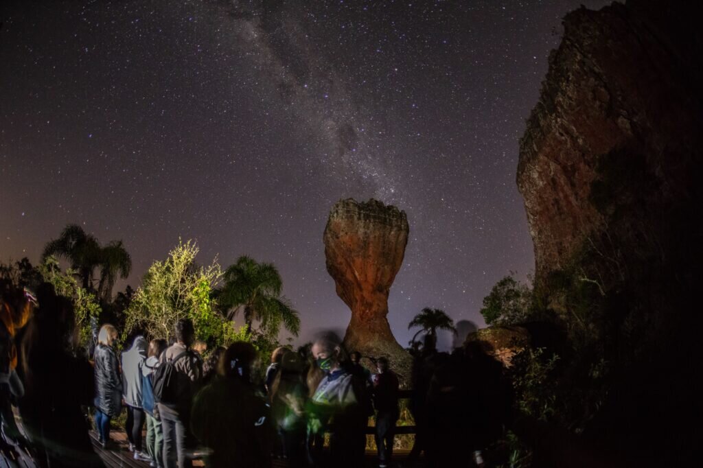 Parque Vila Velha visto de noite - 2021